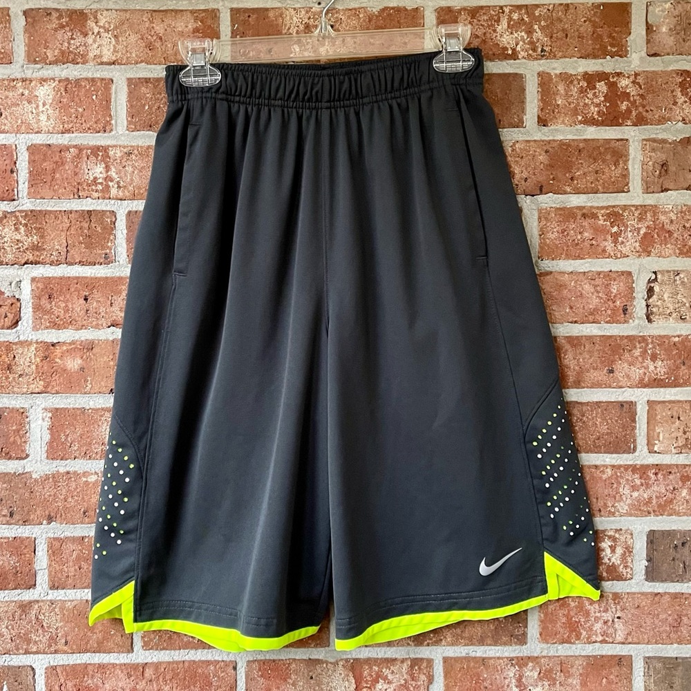 Black Nike shorts